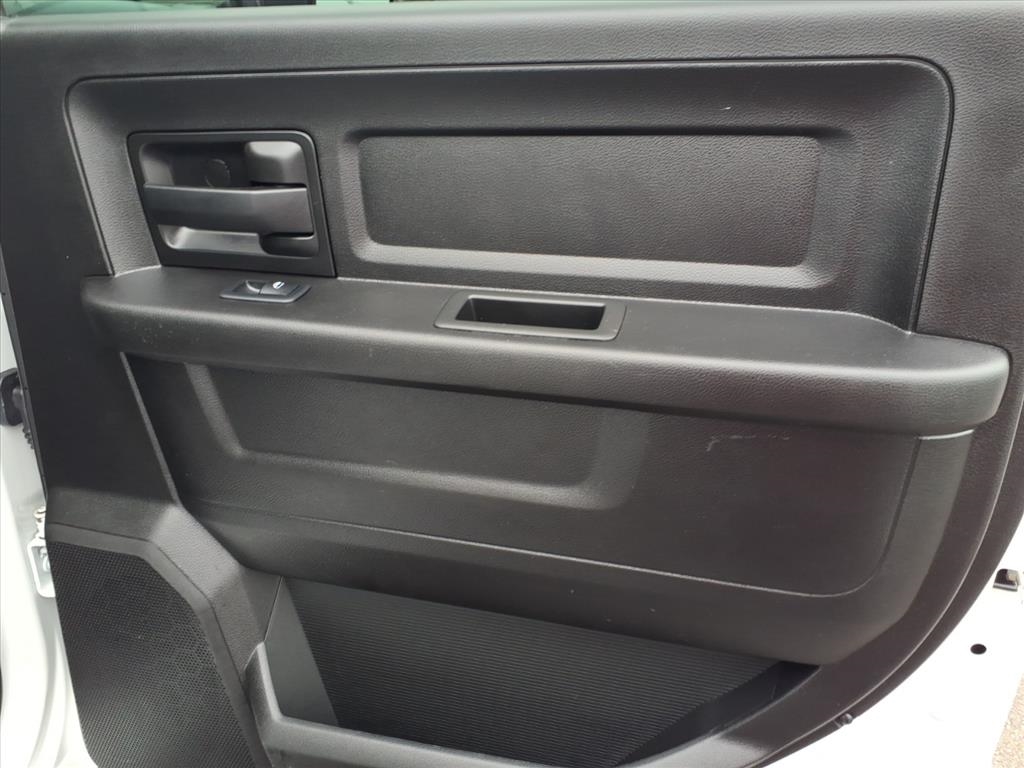 RAM 2500 Tradesman 4x4 Crew Cab 8' Box 2020