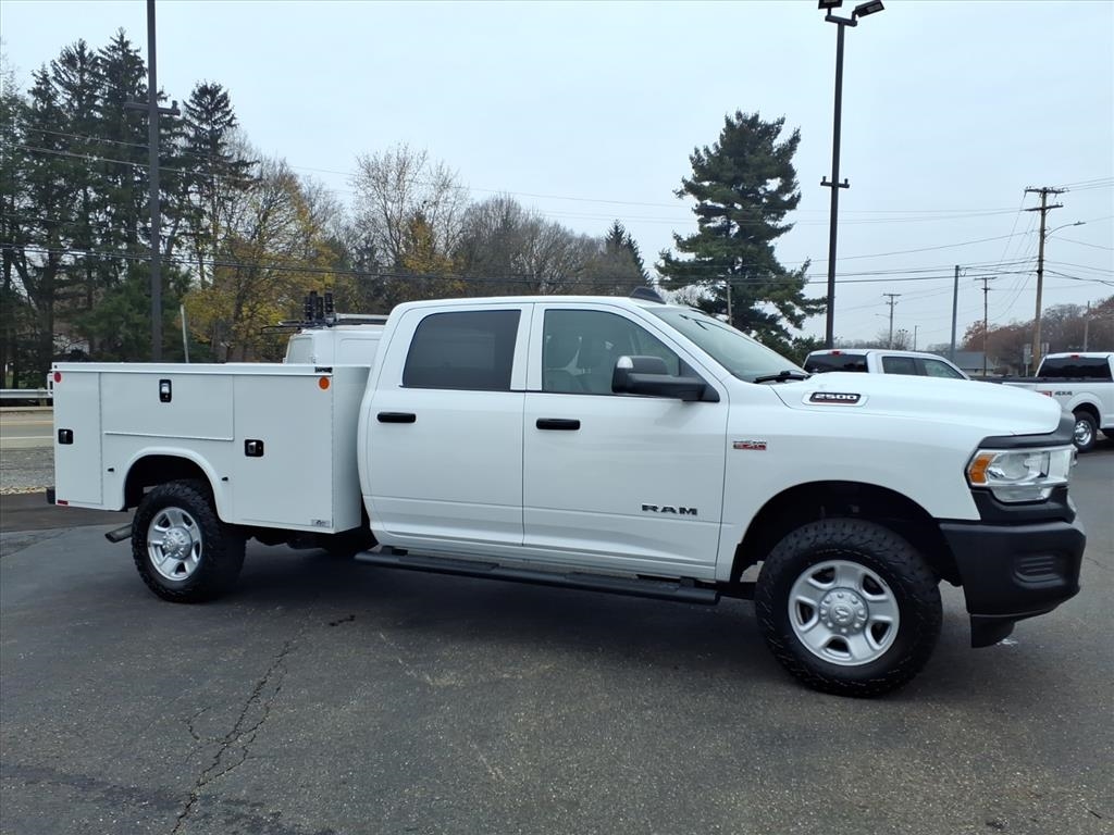 RAM 2500 Tradesman 4x4 Crew Cab 8' Box 2020