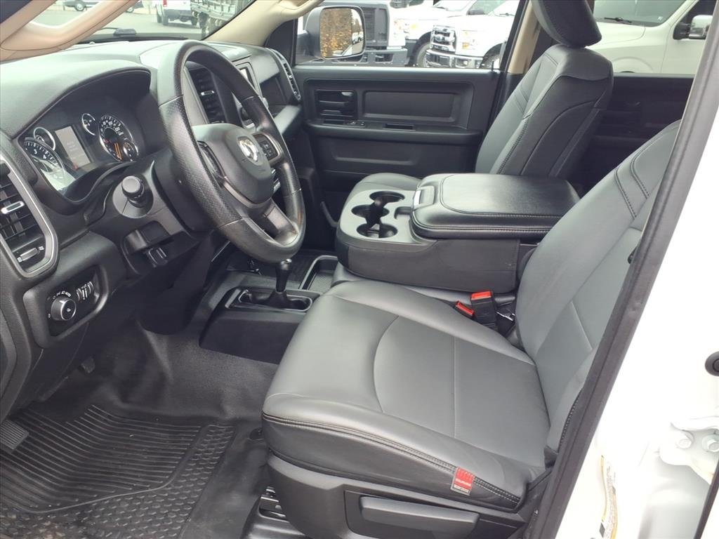 RAM 2500 Tradesman 4x4 Crew Cab 8' Box 2020