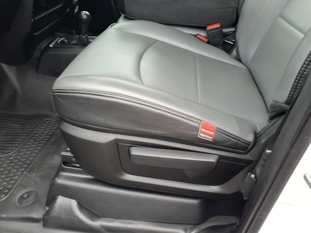 RAM 2500 Tradesman 4x4 Crew Cab 8' Box 2020