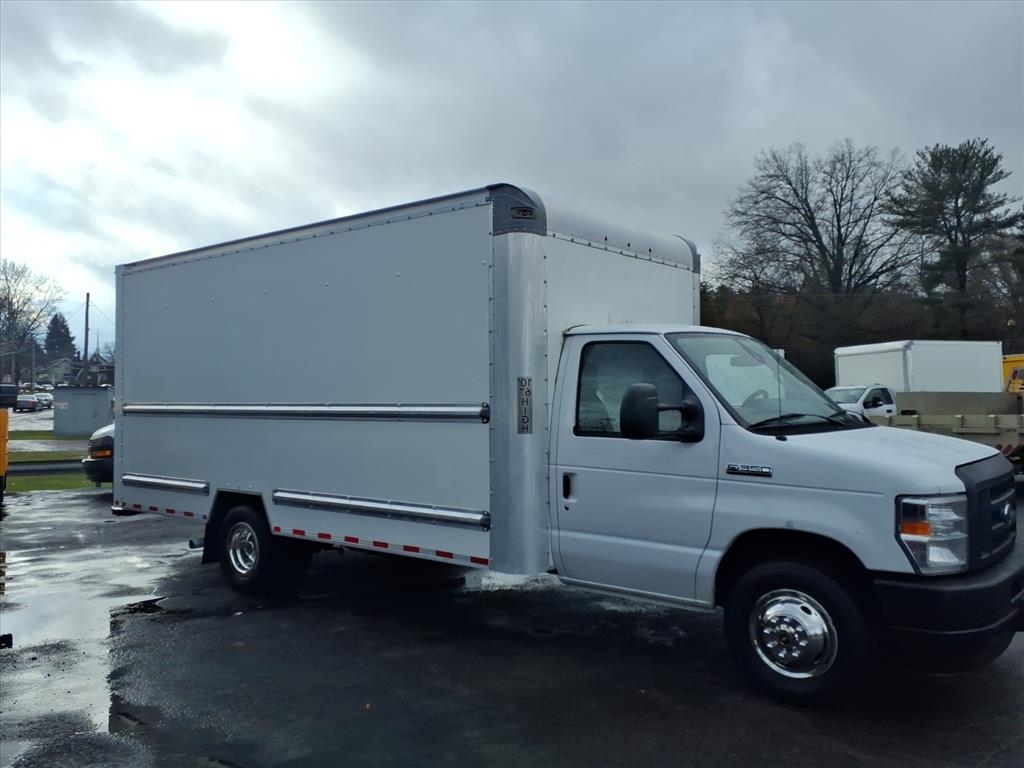 Ford E-Series Cutaway E-350 SRW 138" WB 2021