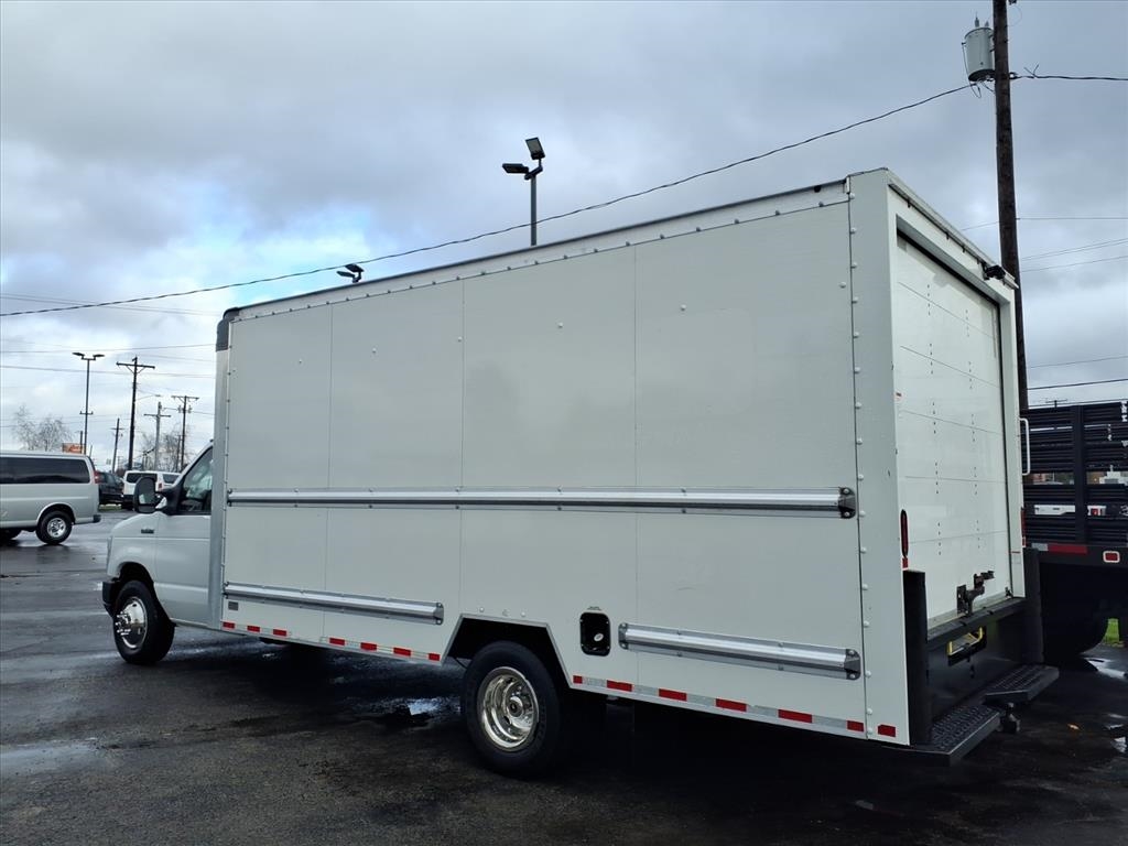 Ford E-Series Cutaway E-350 SRW 138" WB 2021