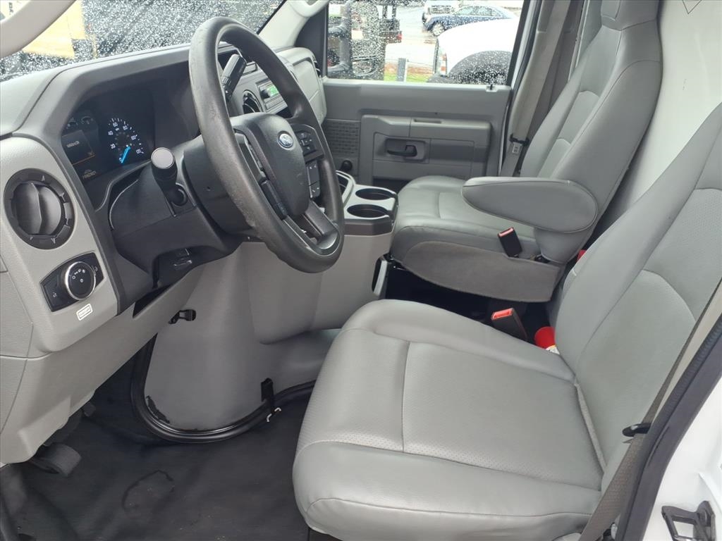 Ford E-Series Cutaway E-350 SRW 138" WB 2021