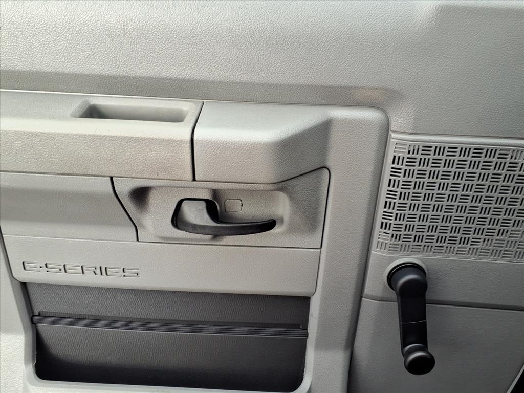 Ford E-Series Cutaway E-350 SRW 138" WB 2021