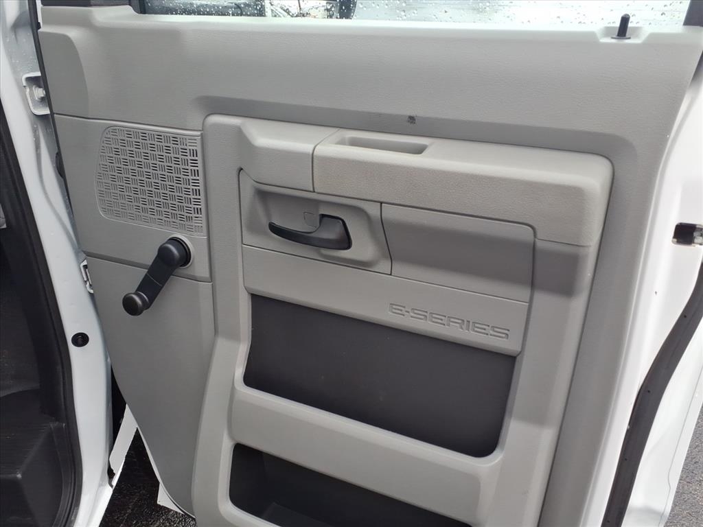 Ford E-Series Cutaway E-350 SRW 138" WB 2021