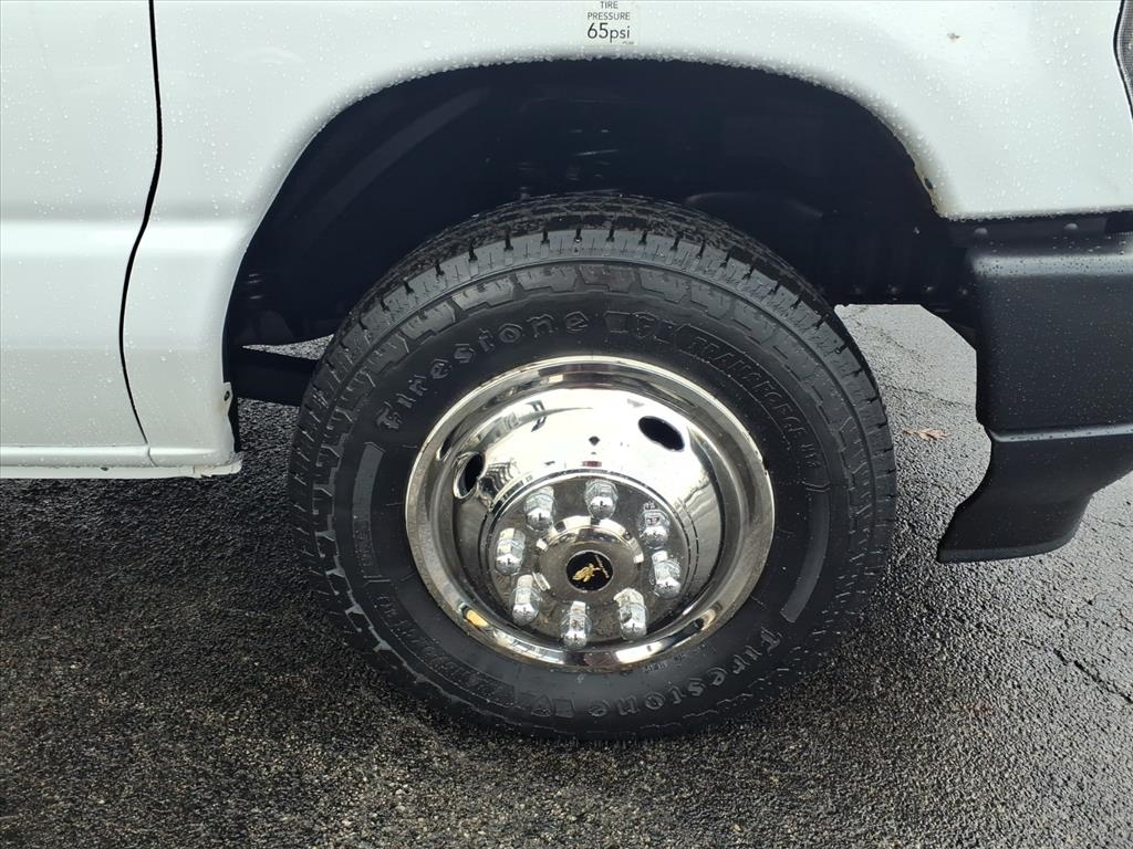 Ford E-Series Cutaway E-350 SRW 138" WB 2021