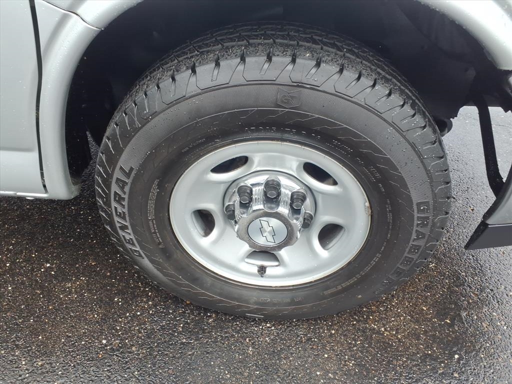 Chevrolet Express Passenger RWD 3500 155" LT w/1LT 2017