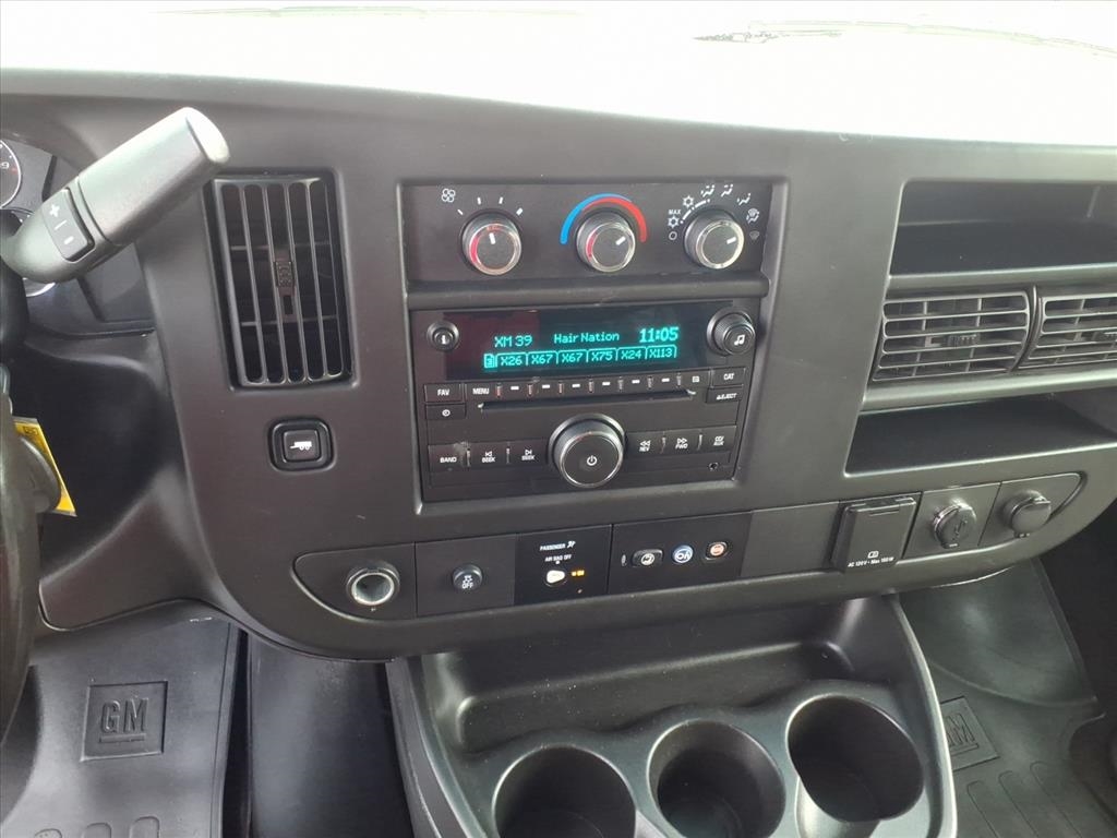 Chevrolet Express Passenger RWD 3500 155" LT w/1LT 2017