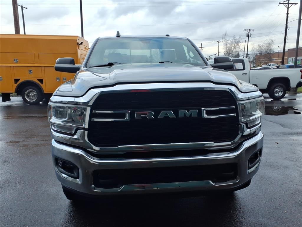 2021 Ram 3500 Tradesman photo 2