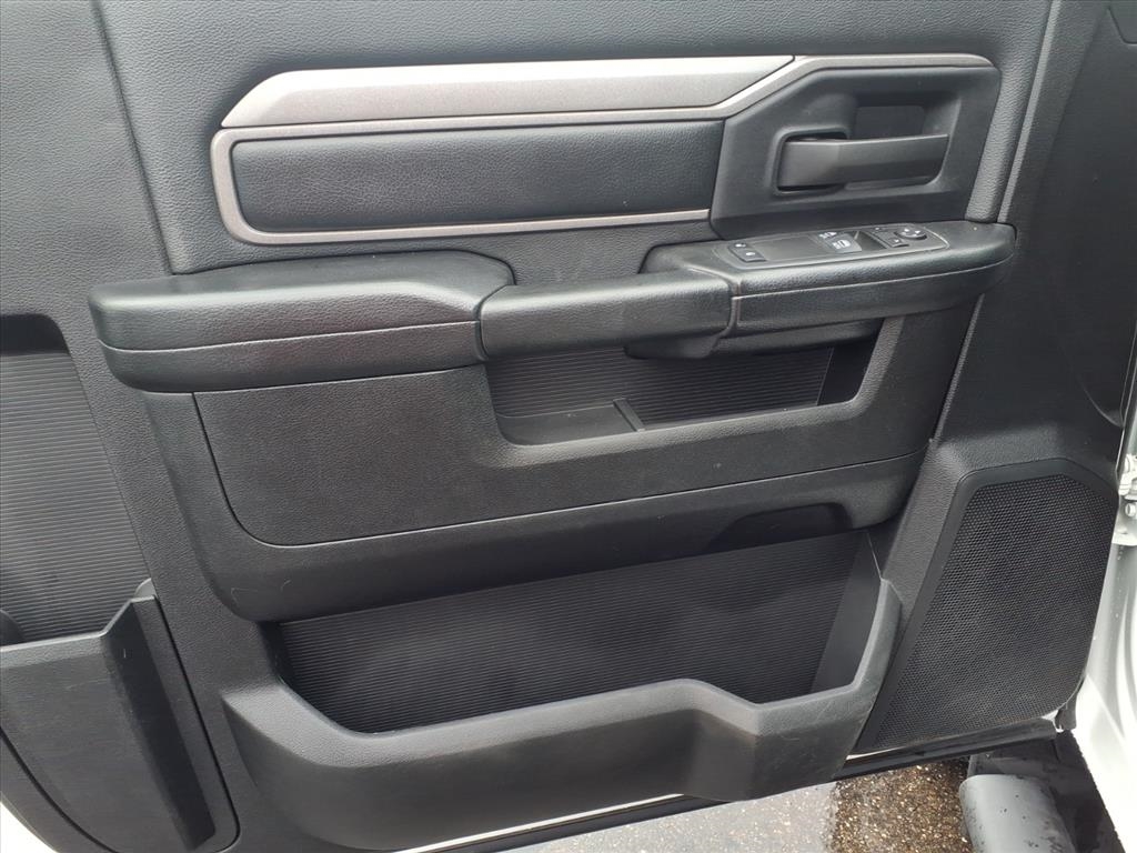 RAM 2500 Tradesman 4x4 Reg Cab 8' Box 2022