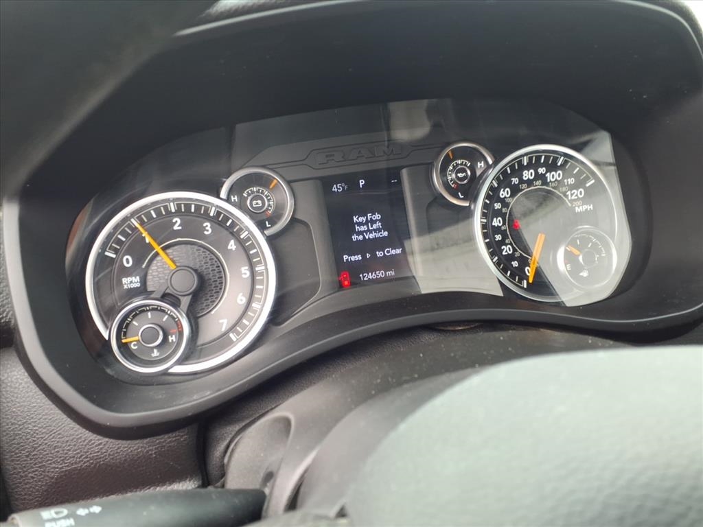 RAM 2500 Tradesman 4x4 Reg Cab 8' Box 2022