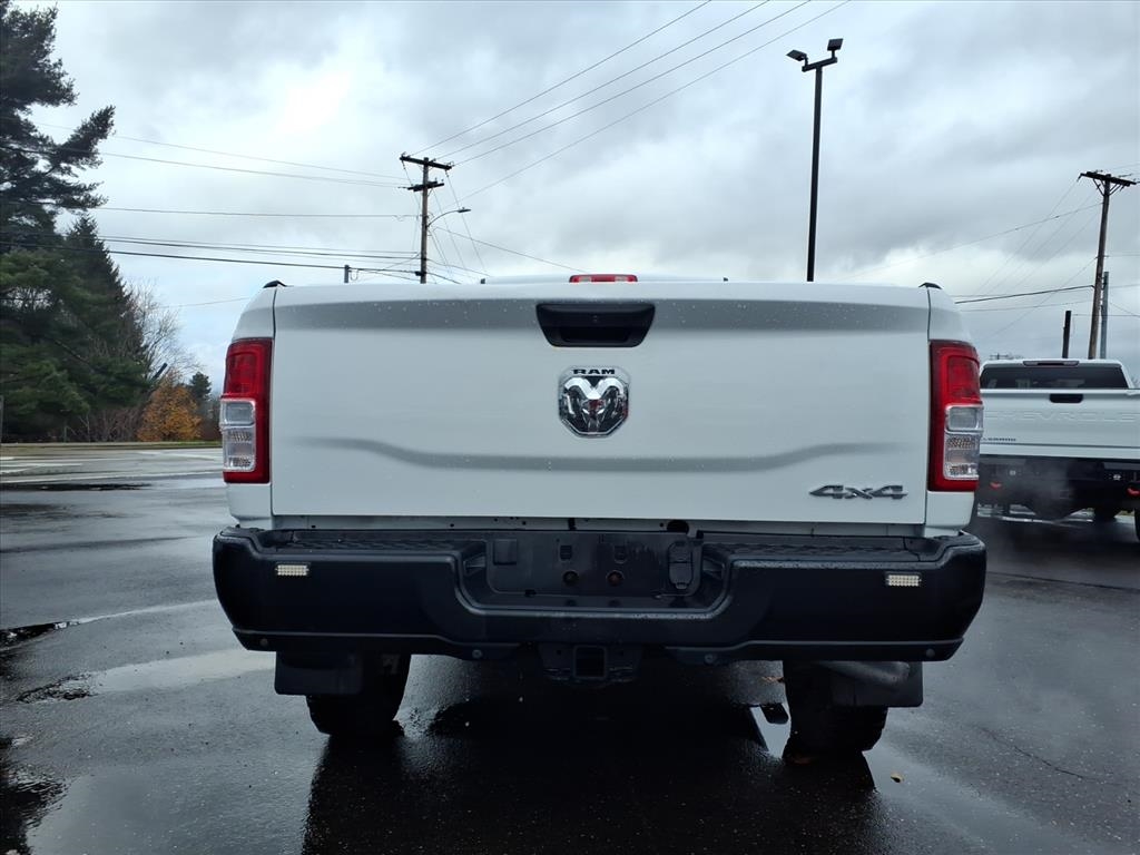 RAM 2500 Tradesman 4x4 Reg Cab 8' Box 2022