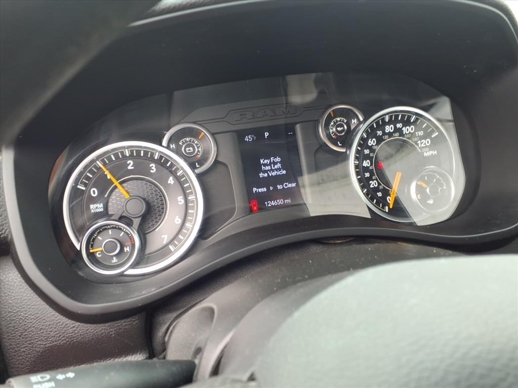 RAM 2500 Tradesman 4x4 Reg Cab 8' Box 2022