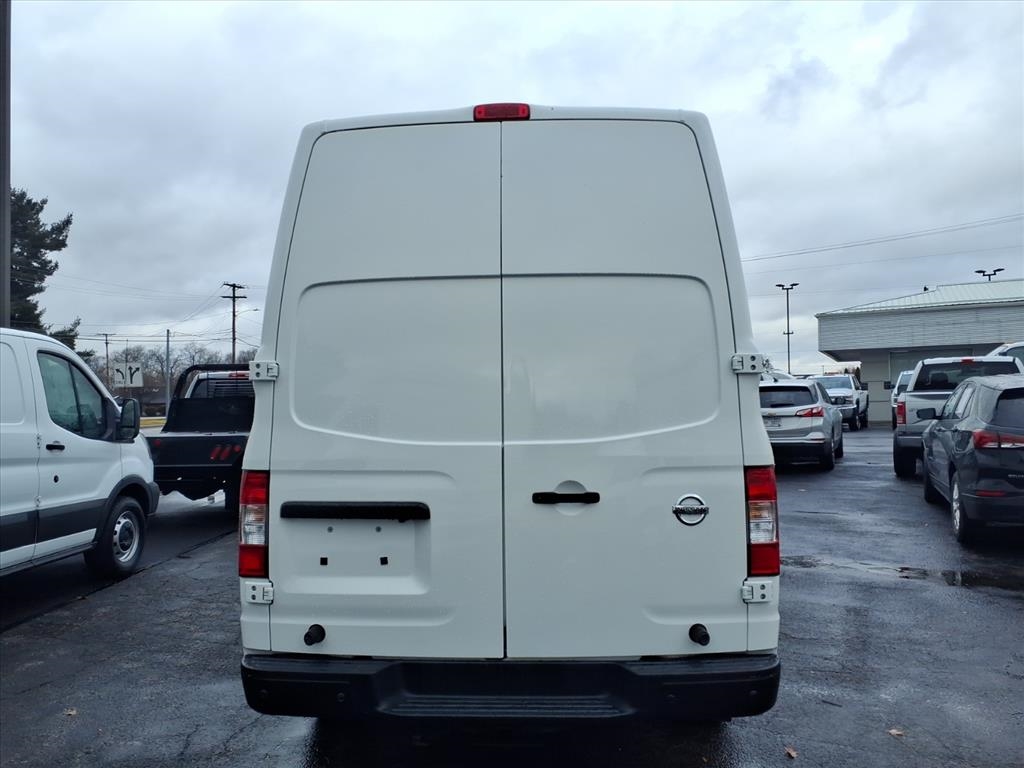 Nissan NV Cargo NV3500 HD High Roof V8 SV 2019