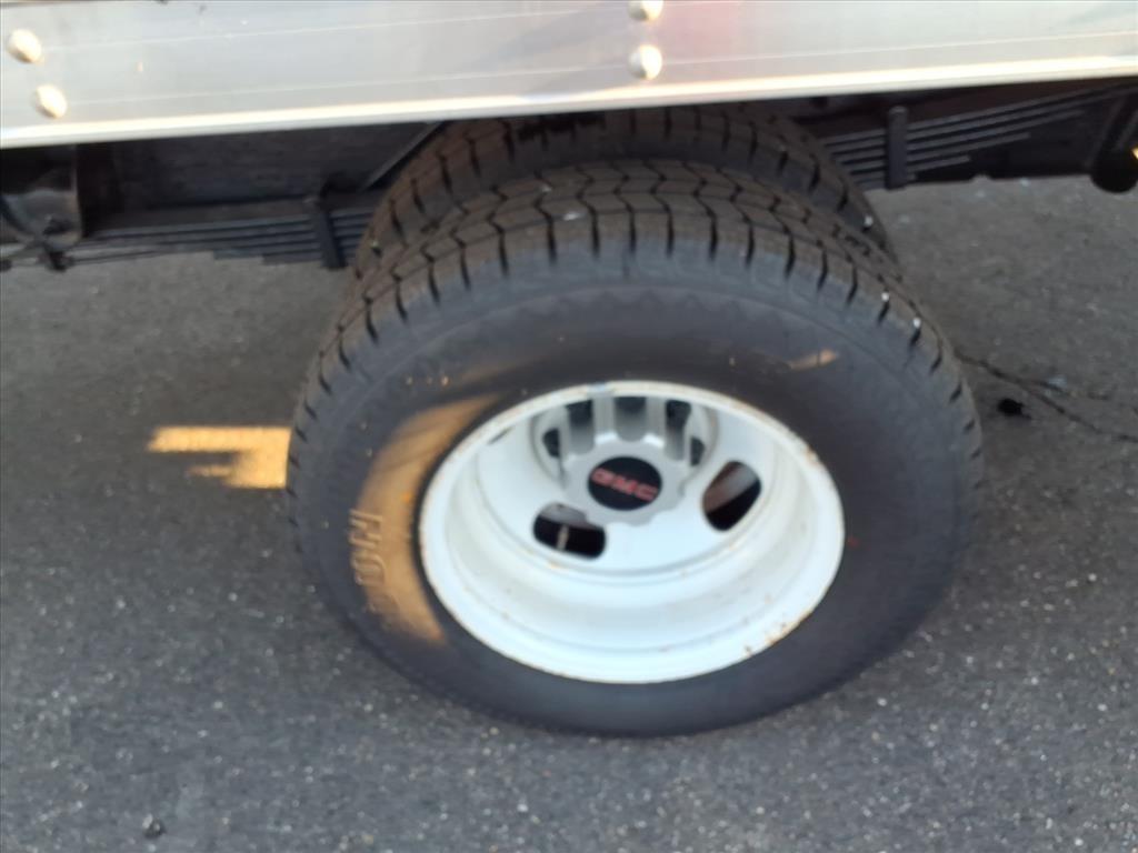 GMC Savana Commercial Cutaway 3500 Van 177" 2022