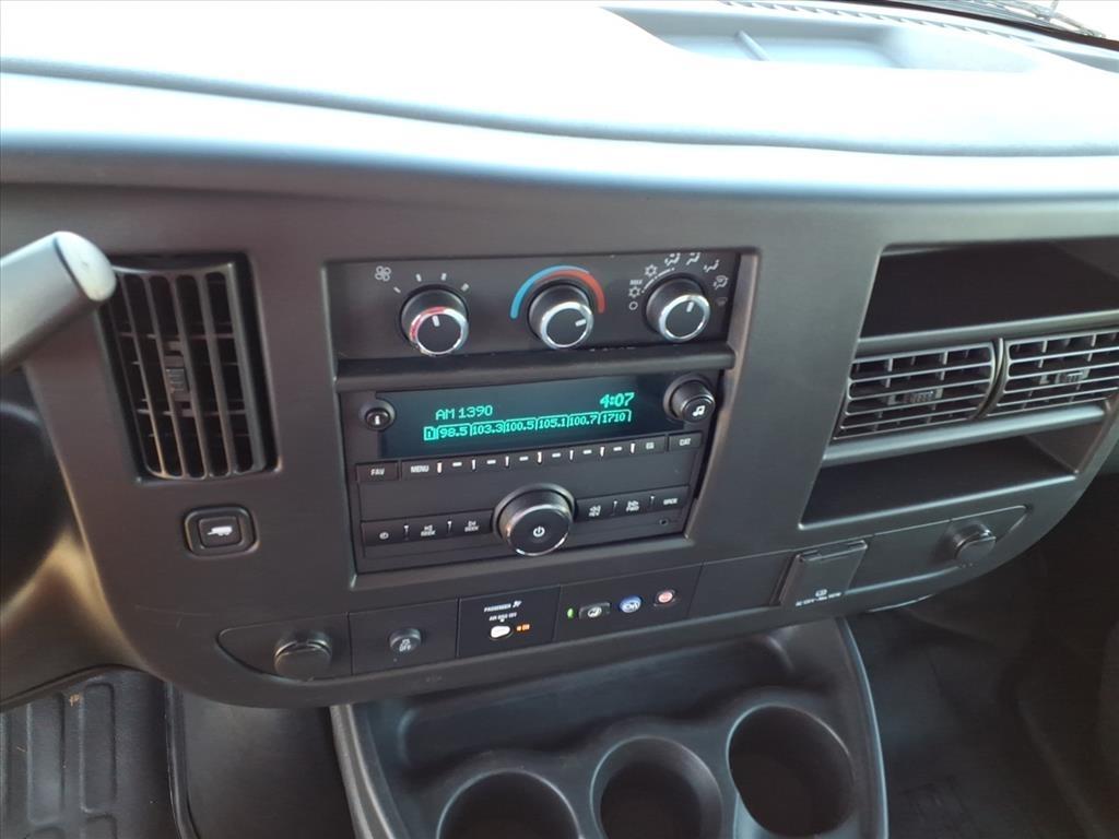 GMC Savana Commercial Cutaway 3500 Van 177" 2022