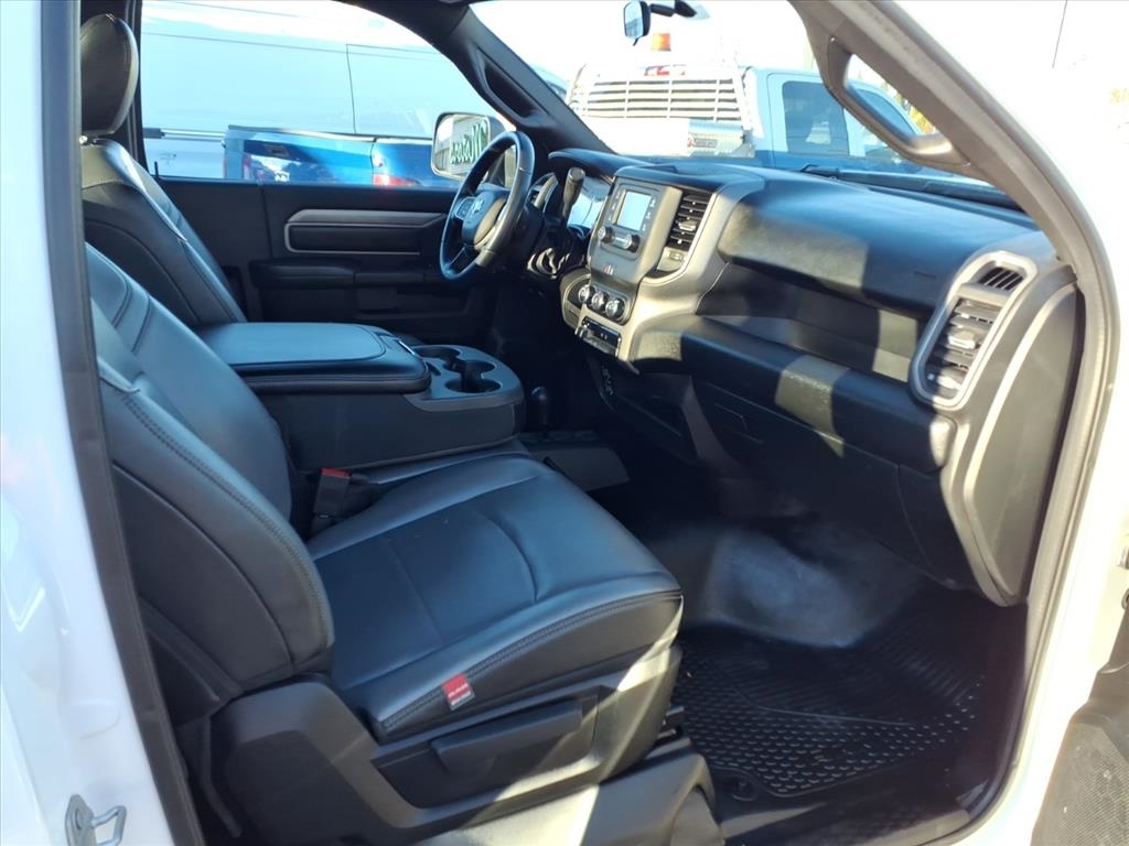 RAM 2500 Tradesman 4x4 Reg Cab 8' Box 2022