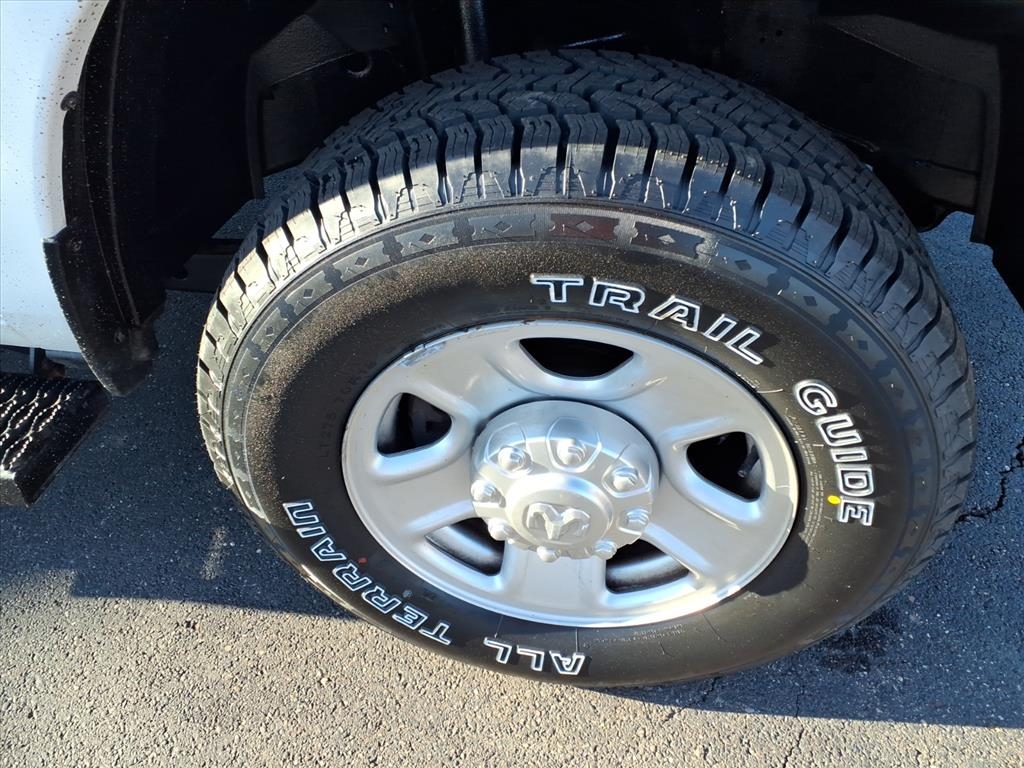 RAM 2500 Tradesman 4x4 Reg Cab 8' Box 2022