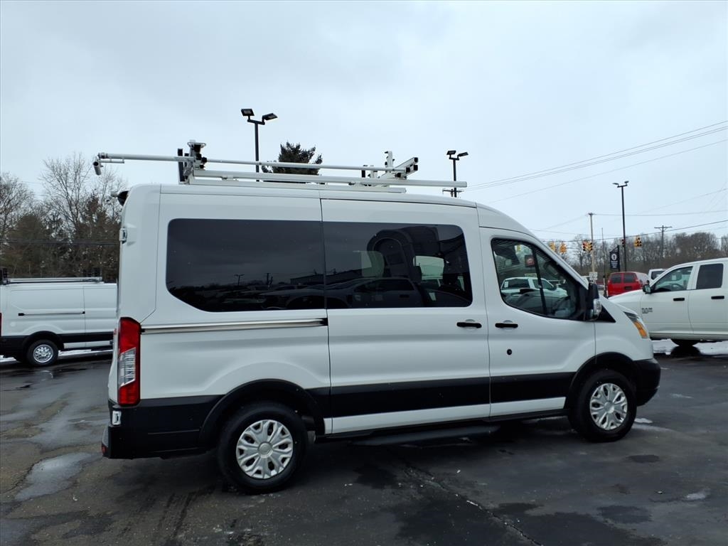 Ford Transit Passenger Wagon T-150 130" Med Roof XL Sliding RH Dr 2019
