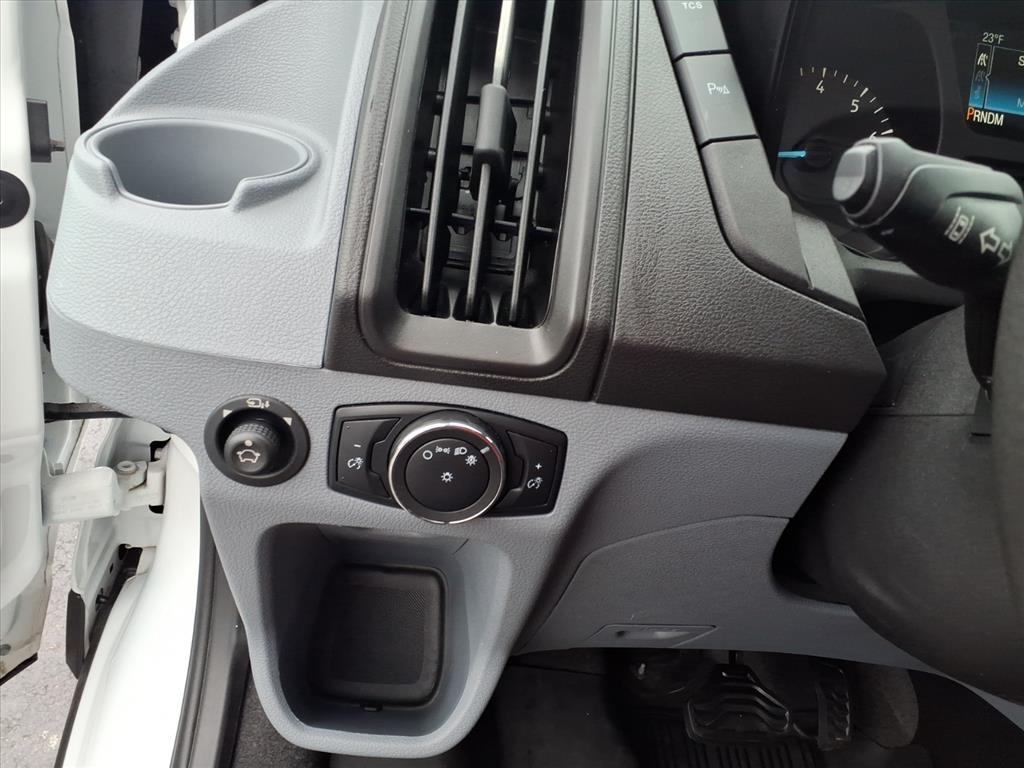 Ford Transit Passenger Wagon T-150 130" Med Roof XL Sliding RH Dr 2019