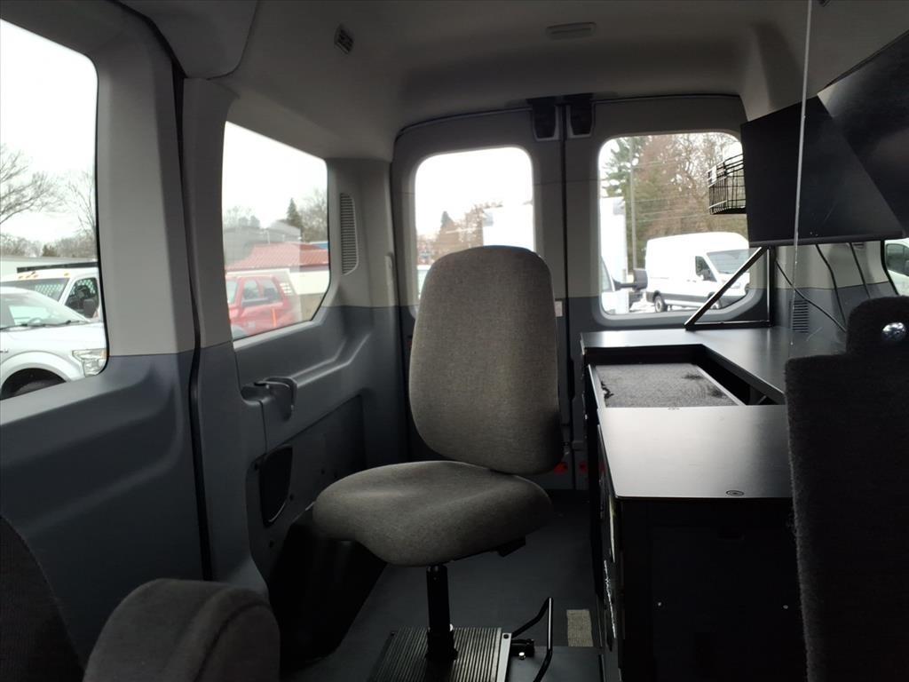 Ford Transit Passenger Wagon T-150 130" Med Roof XL Sliding RH Dr 2019