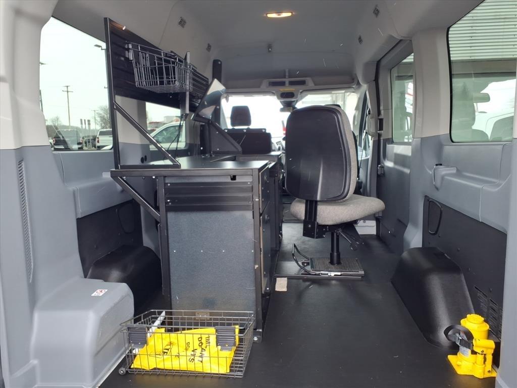 Ford Transit Passenger Wagon T-150 130" Med Roof XL Sliding RH Dr 2019