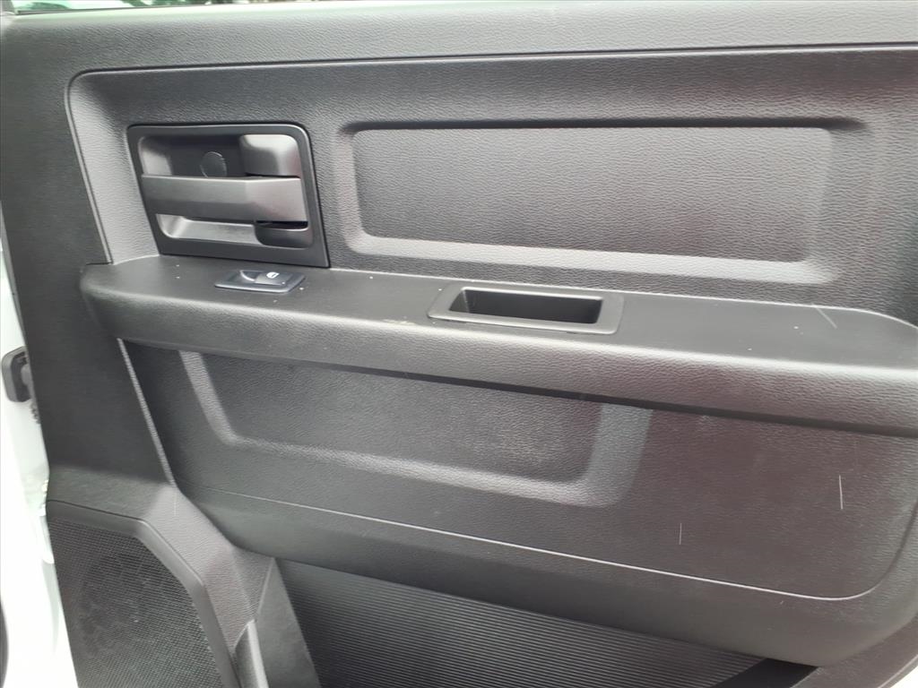 RAM 2500 Tradesman 4x4 Crew Cab 6'4" Box 2023