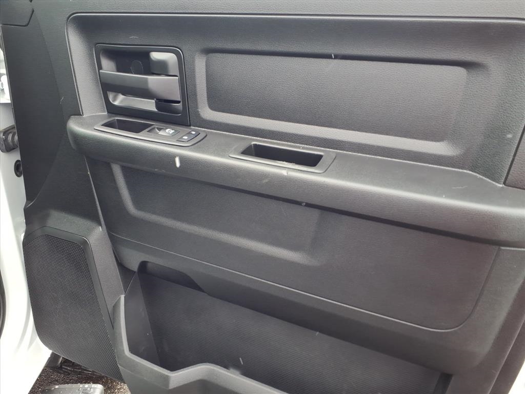 RAM 2500 Tradesman 4x4 Crew Cab 6'4" Box 2023