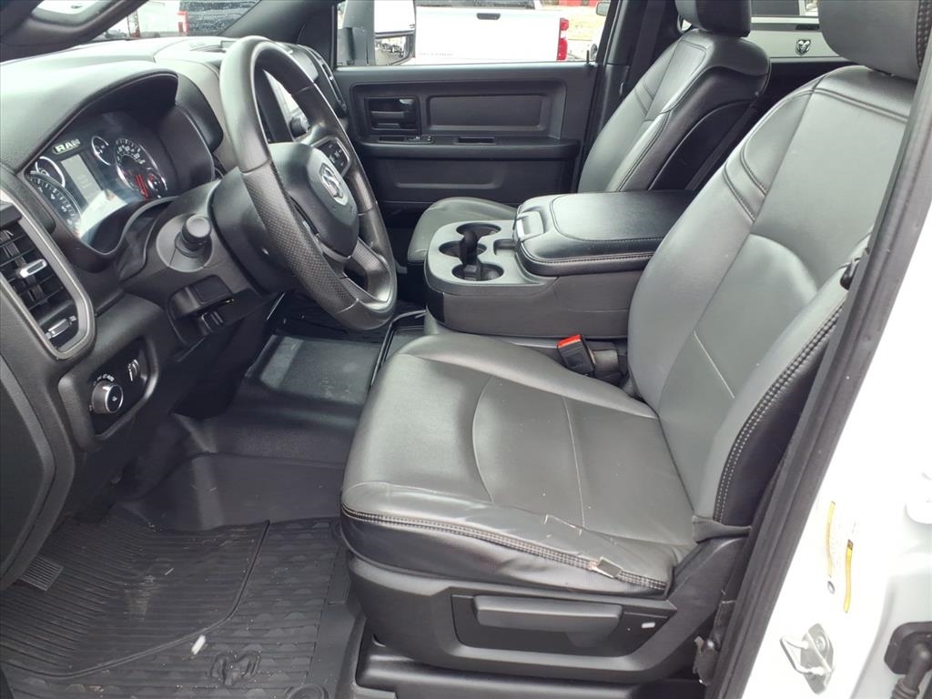 RAM 2500 Tradesman 4x4 Crew Cab 6'4" Box 2023