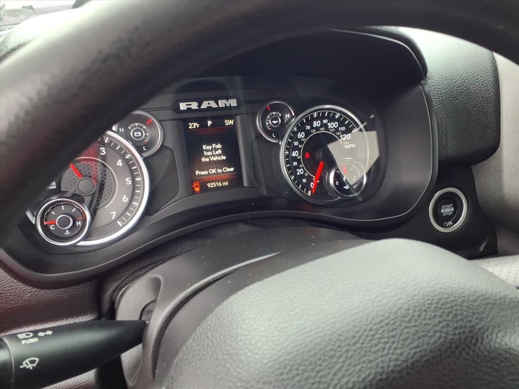 RAM 2500 Tradesman 4x4 Crew Cab 6'4" Box 2023