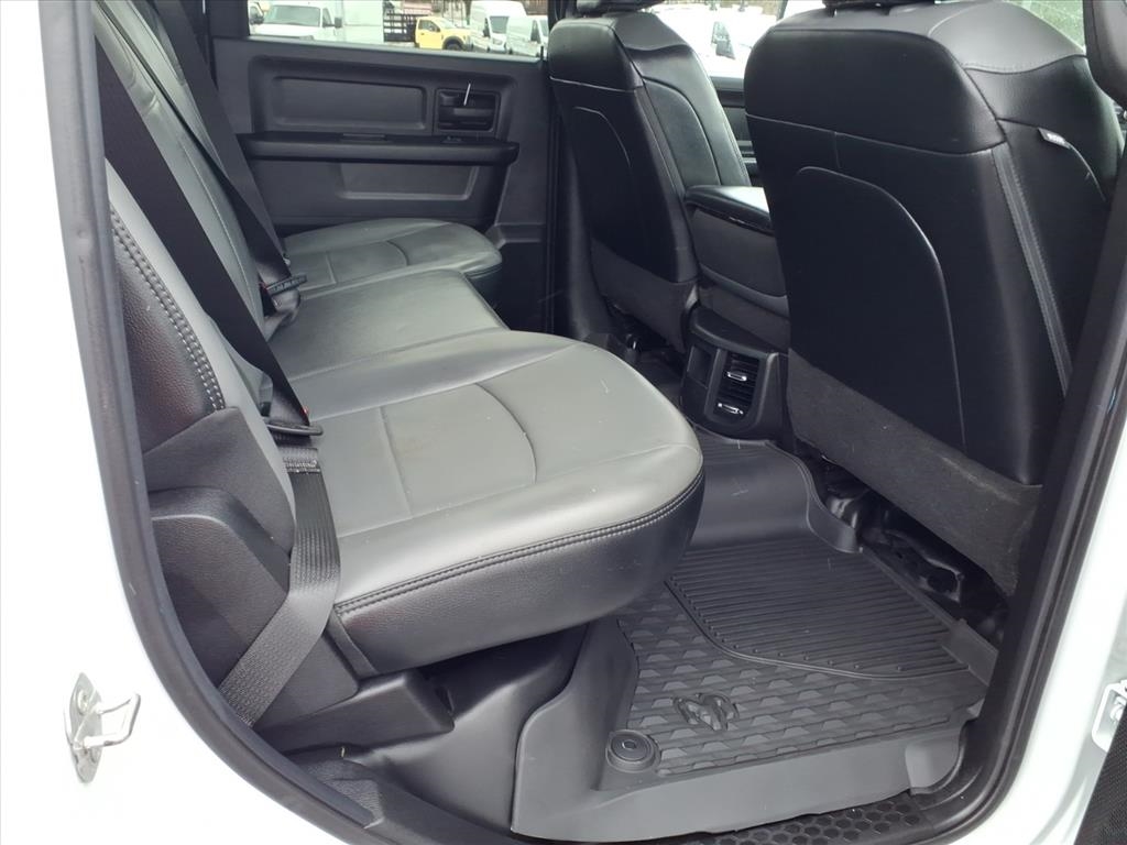 RAM 2500 Tradesman 4x4 Crew Cab 6'4" Box 2023