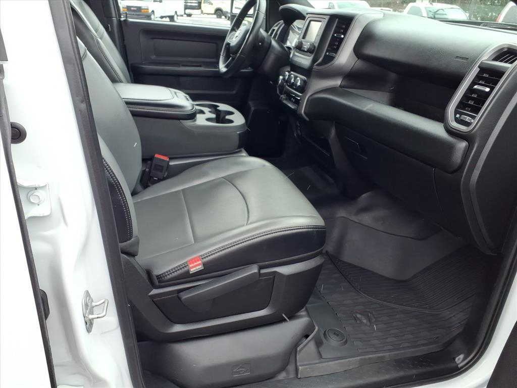 RAM 2500 Tradesman 4x4 Crew Cab 6'4" Box 2023