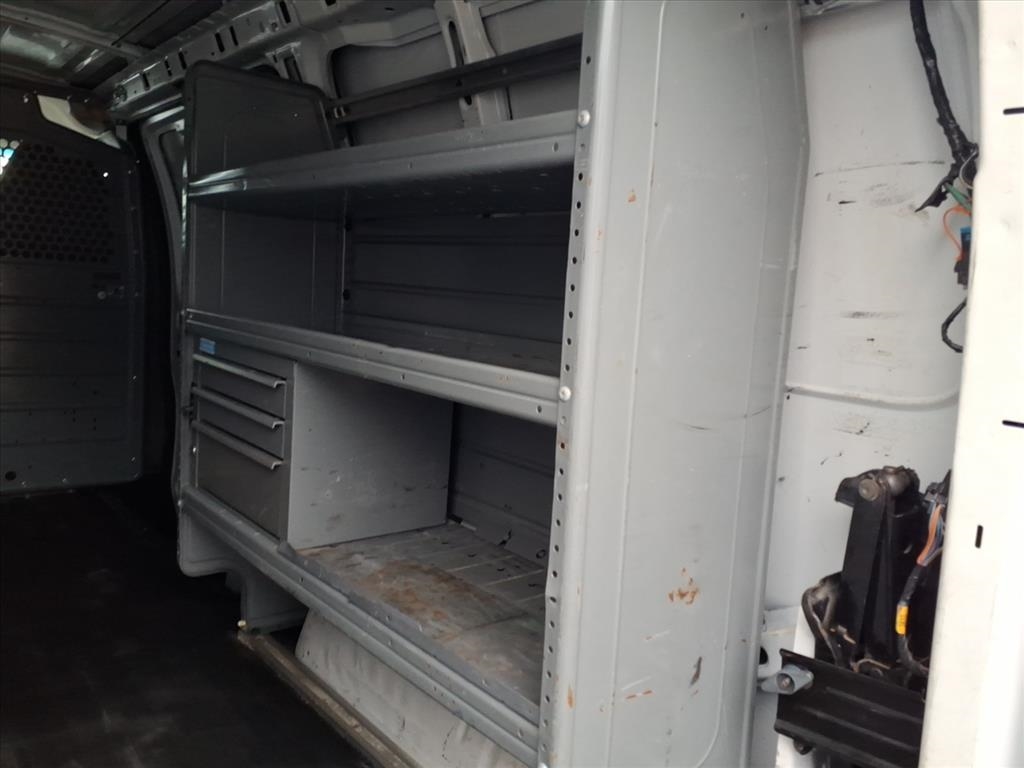 GMC Savana Cargo Van RWD 2500 135" 2015