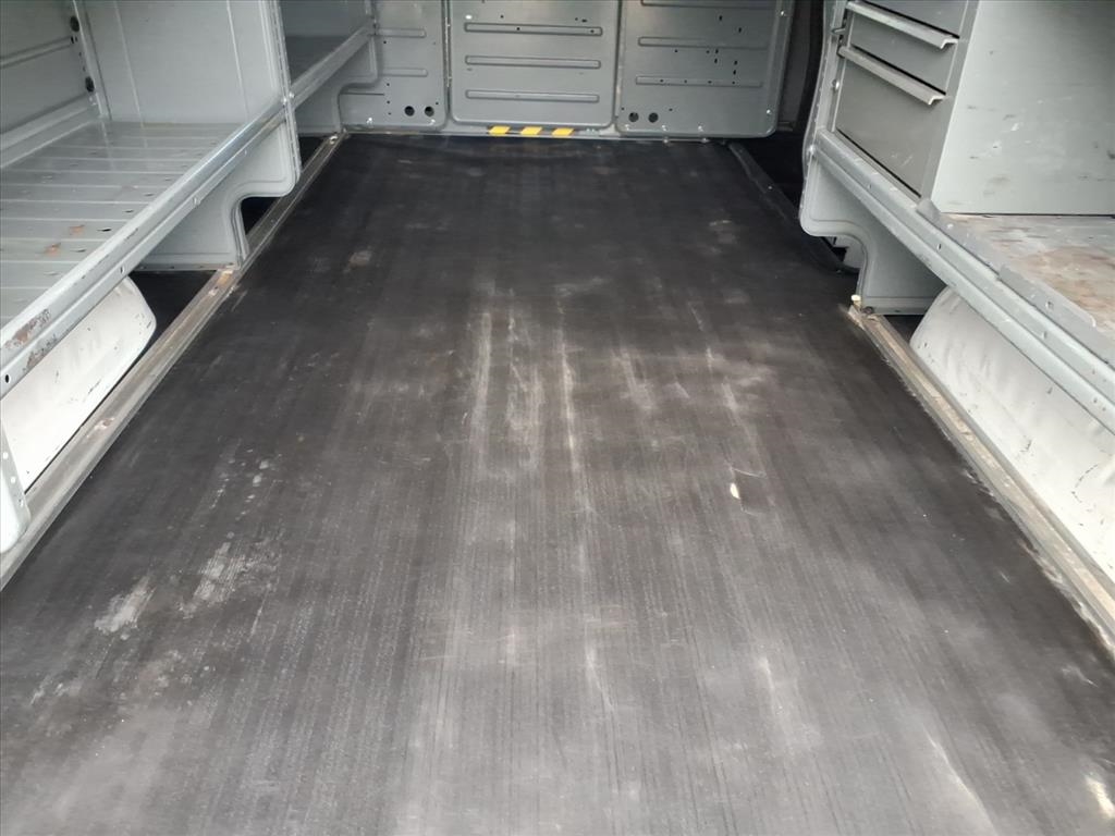 GMC Savana Cargo Van RWD 2500 135" 2015