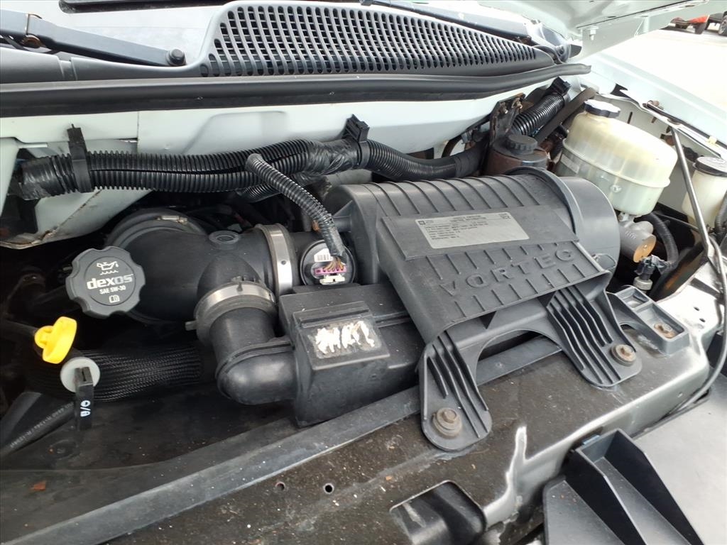 GMC Savana Cargo Van RWD 2500 135" 2015