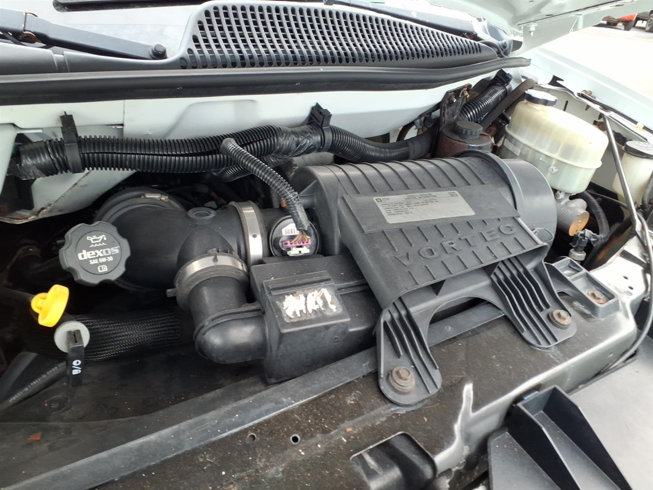 GMC Savana Cargo Van RWD 2500 135" 2015