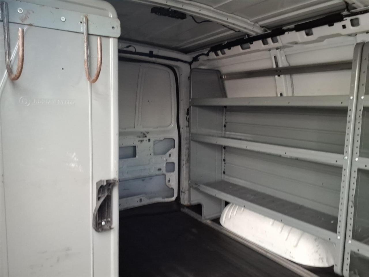 GMC Savana Cargo Van RWD 2500 135" 2015