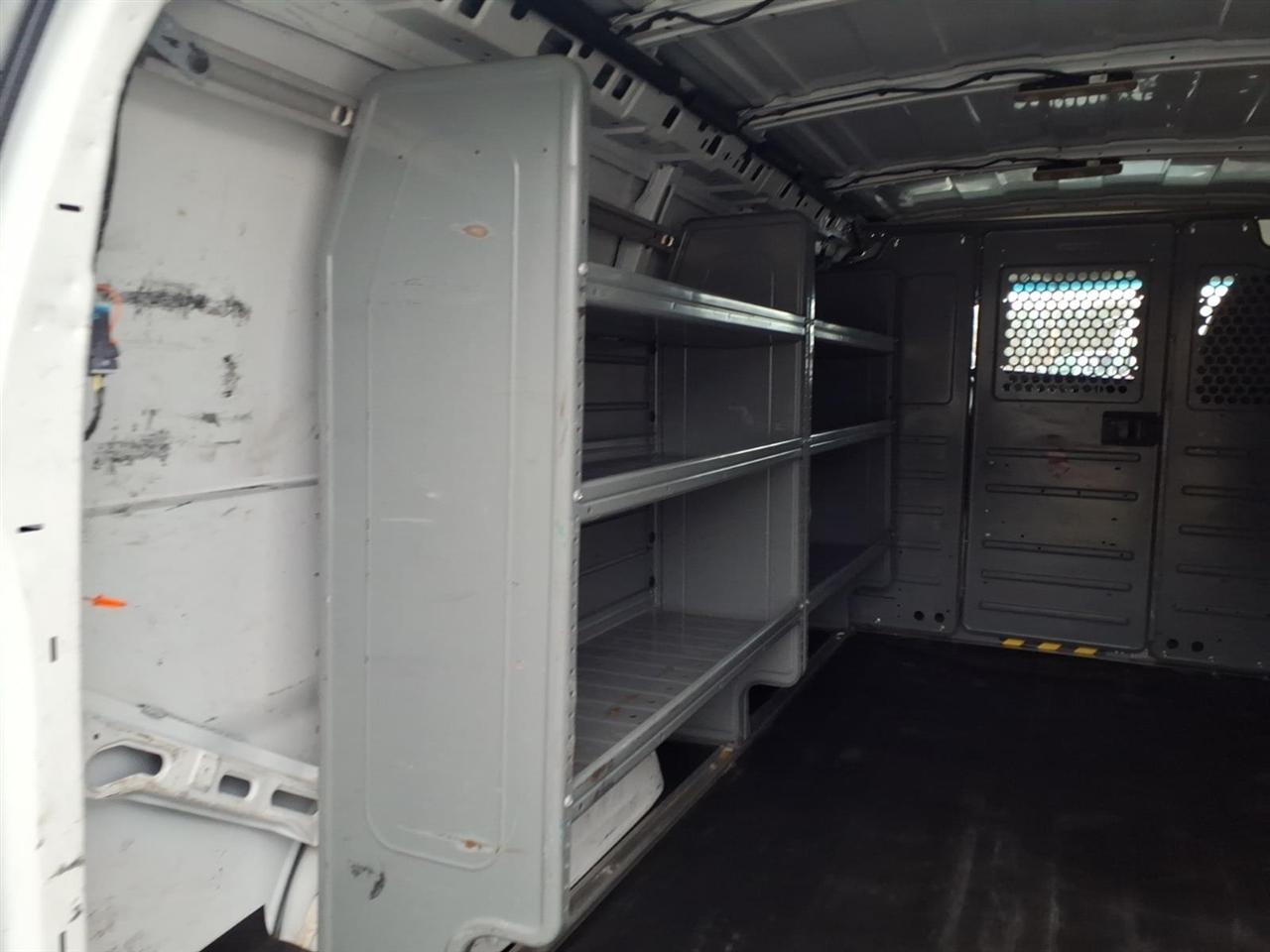 GMC Savana Cargo Van RWD 2500 135" 2015