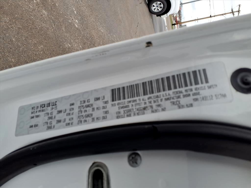 RAM 1500 4WD Crew Cab 140.5" Big Horn 2016