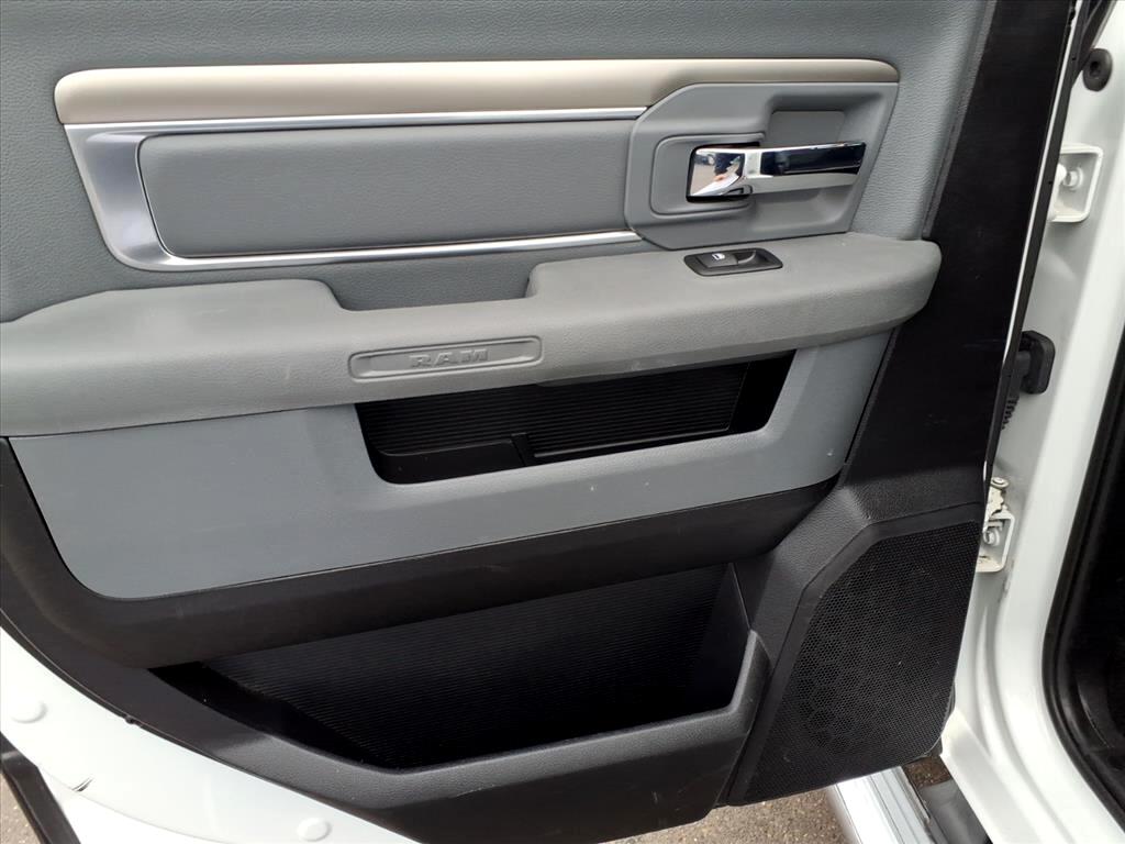 RAM 1500 4WD Crew Cab 140.5" Big Horn 2016