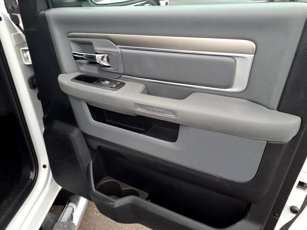 RAM 1500 4WD Crew Cab 140.5" Big Horn 2016