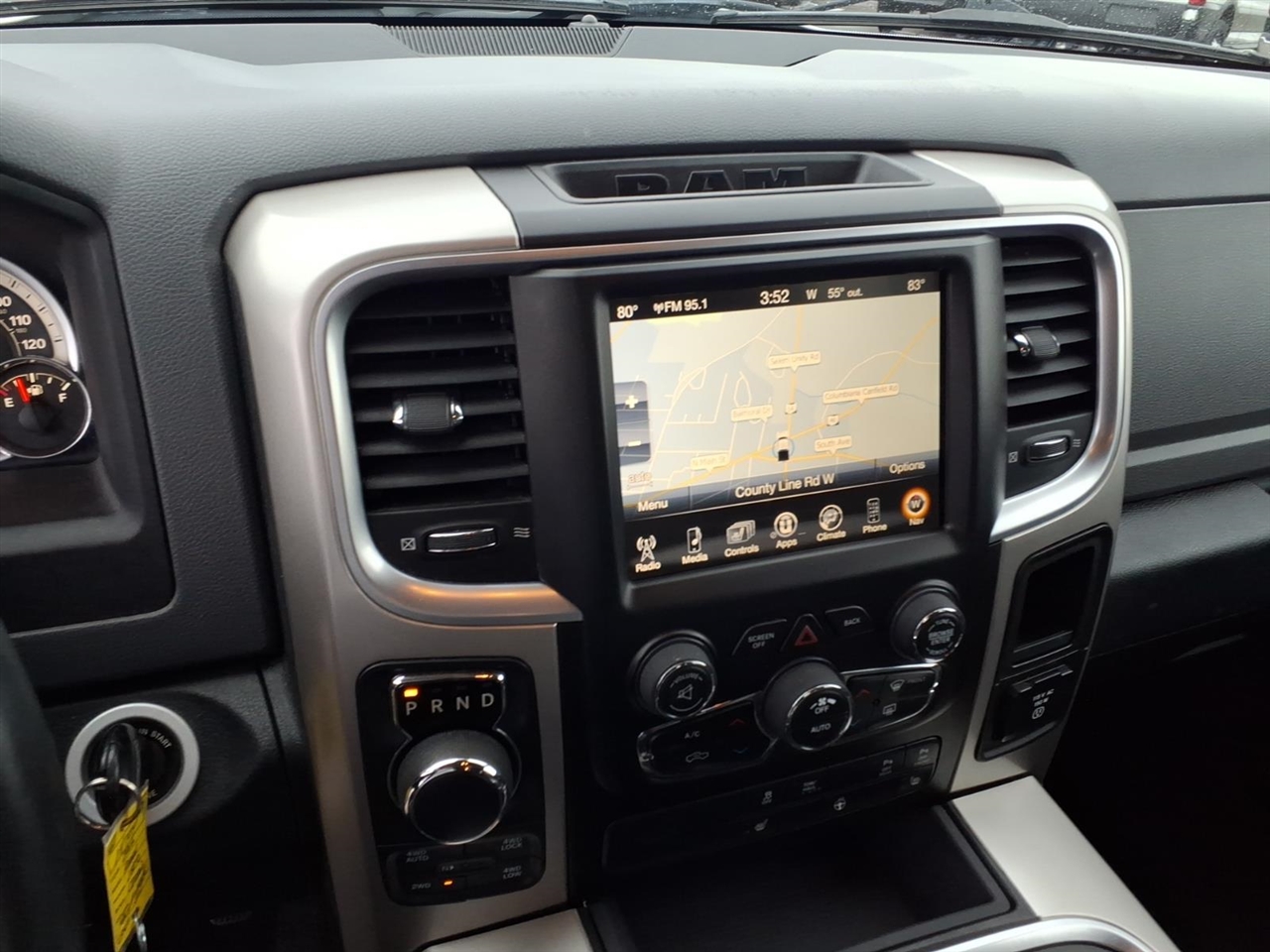 RAM 1500 4WD Crew Cab 140.5" Big Horn 2016