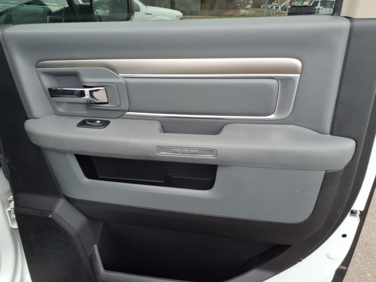 RAM 1500 4WD Crew Cab 140.5" Big Horn 2016