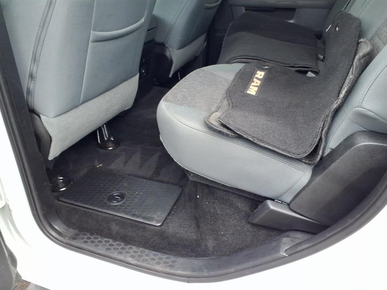 RAM 1500 4WD Crew Cab 140.5" Big Horn 2016