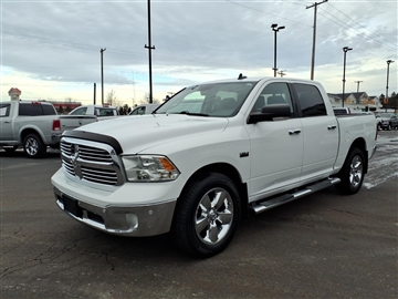 2016 RAM 1500 4WD Crew Cab 140.5" Big Horn