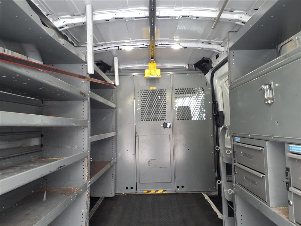 Ford Transit Van T-250 148" Med Rf 9000 GVWR Sliding RH Dr 2018