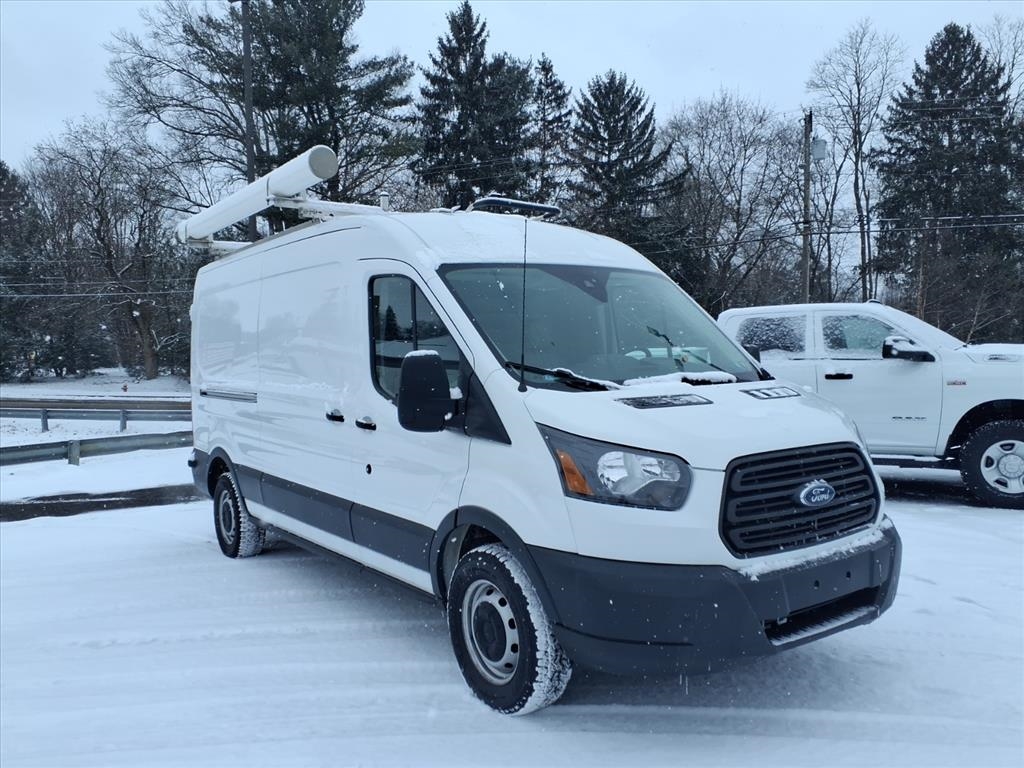 Ford Transit Van T-250 148" Med Rf 9000 GVWR Sliding RH Dr 2018