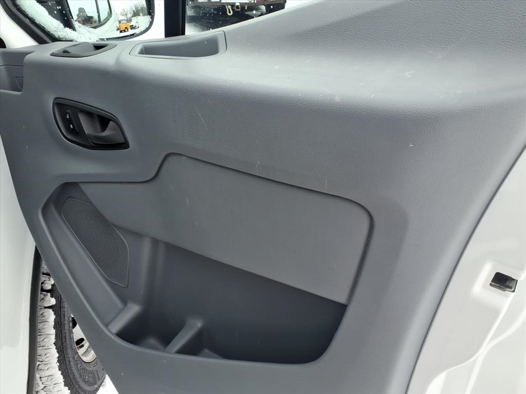 Ford Transit Van T-250 148" Med Rf 9000 GVWR Sliding RH Dr 2018