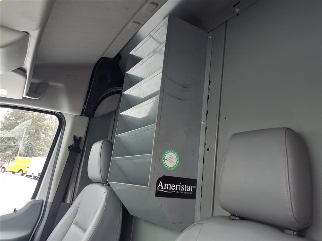 Ford Transit Van T-250 148" Med Rf 9000 GVWR Sliding RH Dr 2018