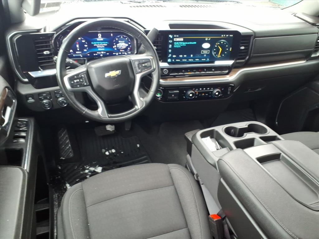 Chevrolet Silverado 1500 4WD Crew Cab 147" LT w/1LT 2024